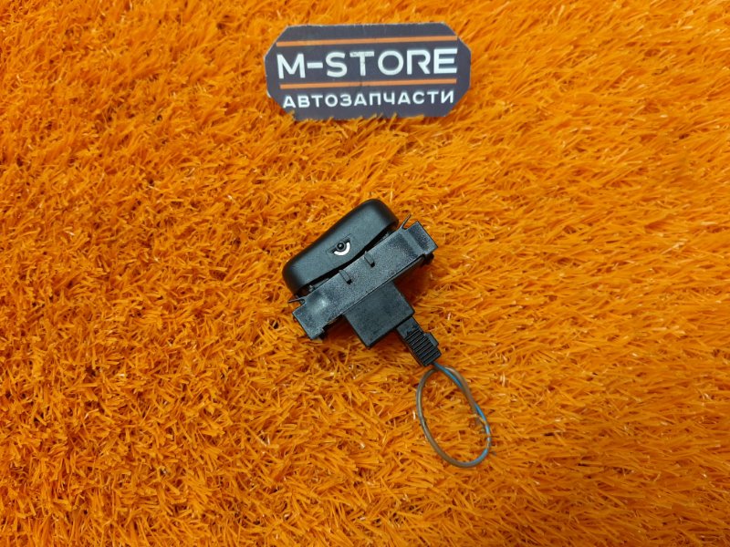 кнопка омывателя фар, 350 рублей, Красноярск