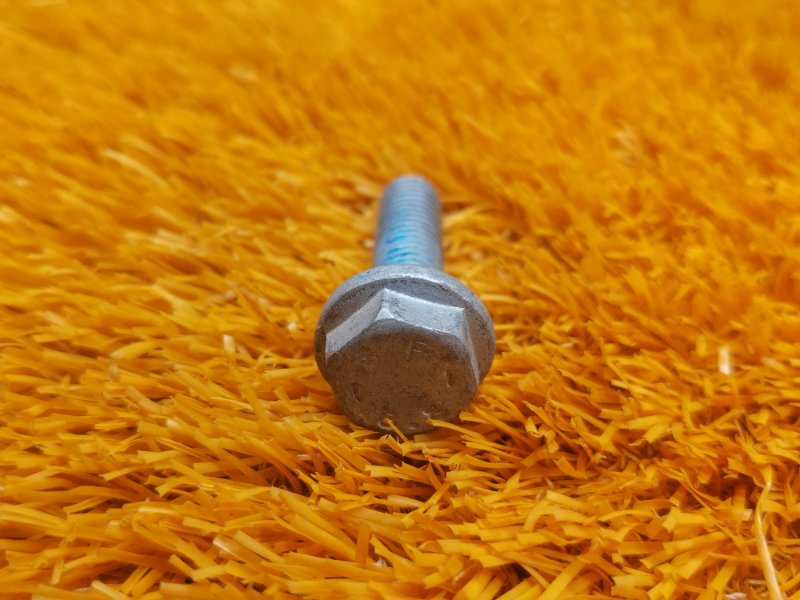 болт подвески, 50 рублей, Красноярск