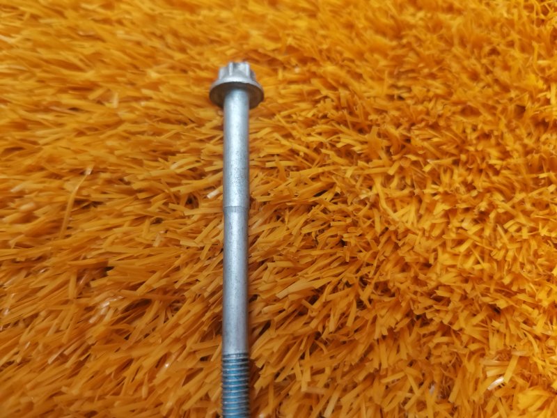 болт подвески, 50 рублей, Красноярск