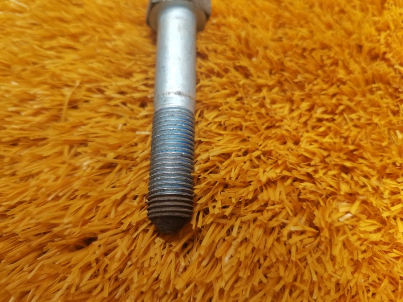 болт подвески, 100 рублей, Красноярск