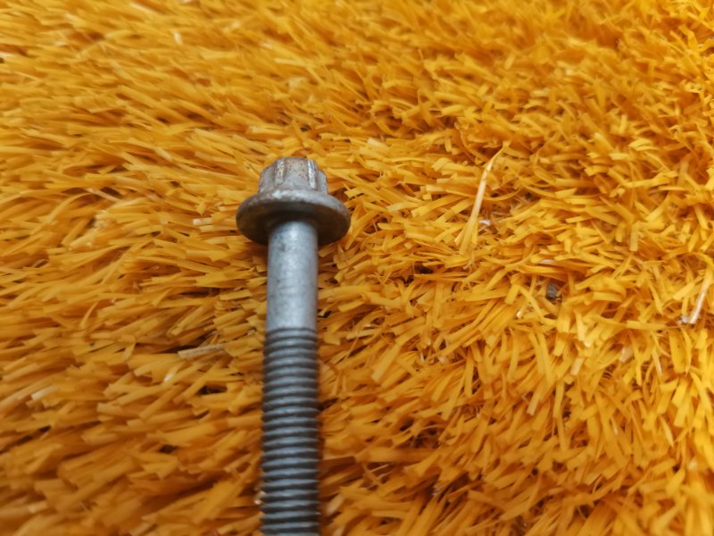 болт подвески, 50 рублей, Красноярск