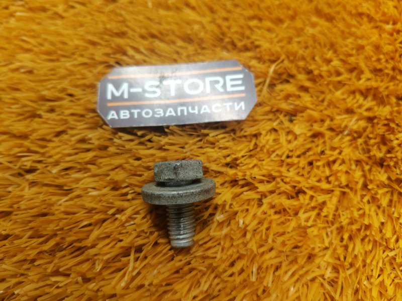 болт подвески, 50 рублей, Красноярск