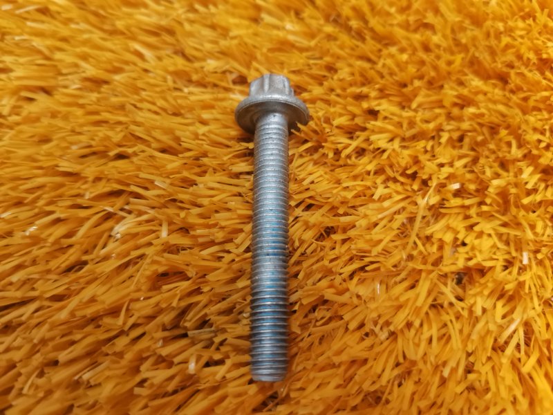 болт подвески, 50 рублей, Красноярск