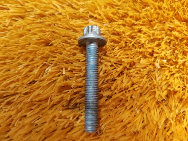 болт подвески, 50 рублей, Красноярск