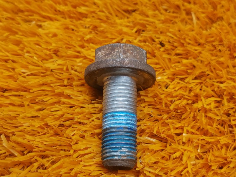 болт подвески, 50 рублей, Красноярск