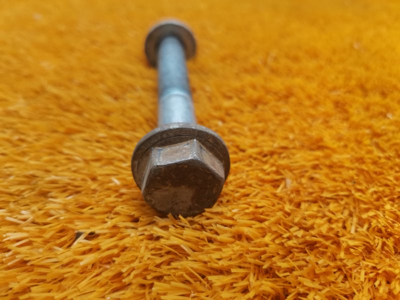 болт подвески, 250 рублей, Красноярск