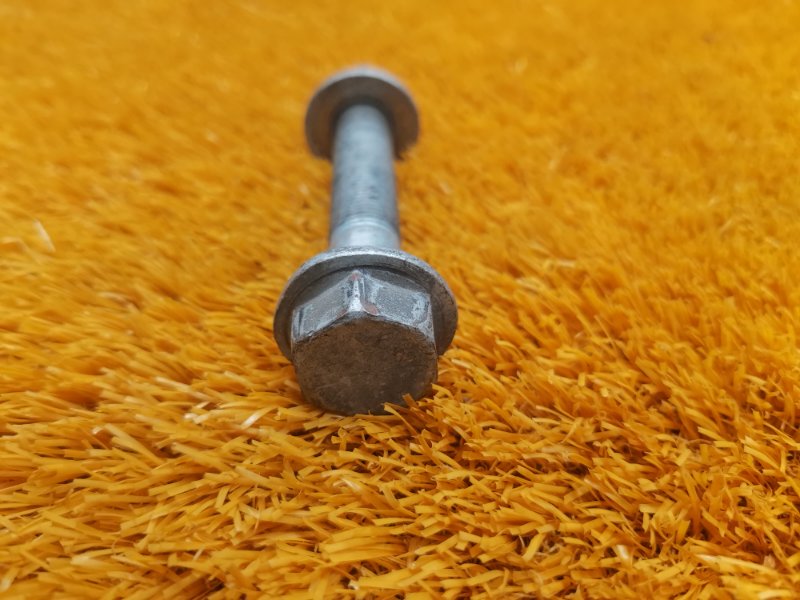 болт подвески, 200 рублей, Красноярск