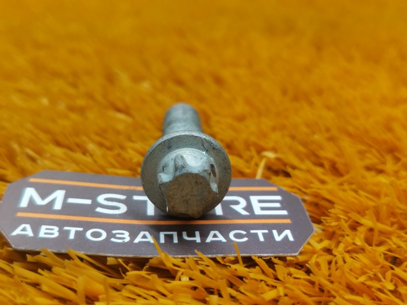 болт подвески, 50 рублей, Красноярск