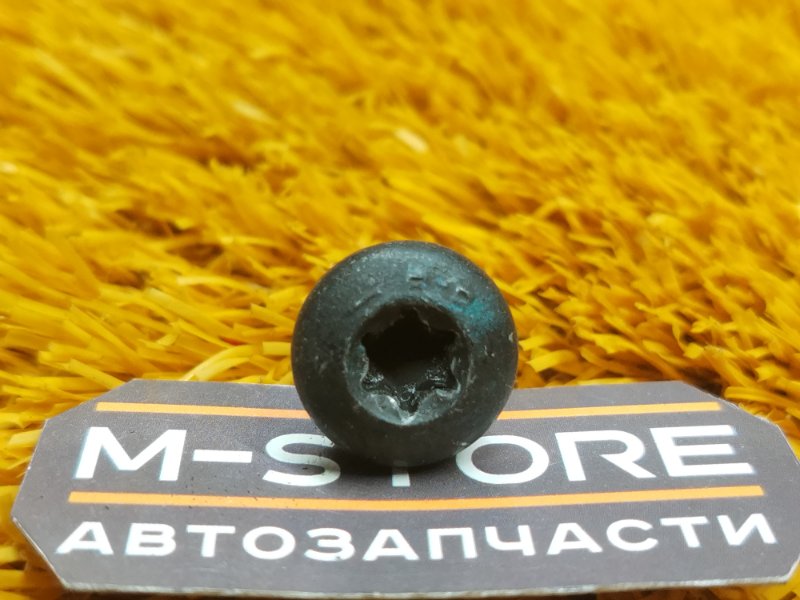 болт подвески, 50 рублей, Красноярск