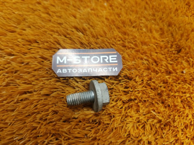 болт подвески, 50 рублей, Красноярск