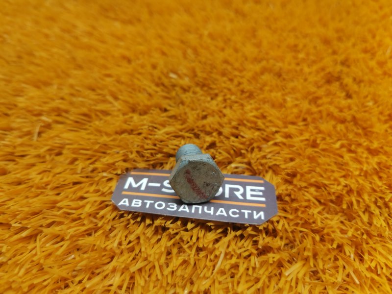 болт подвески, 50 рублей, Красноярск