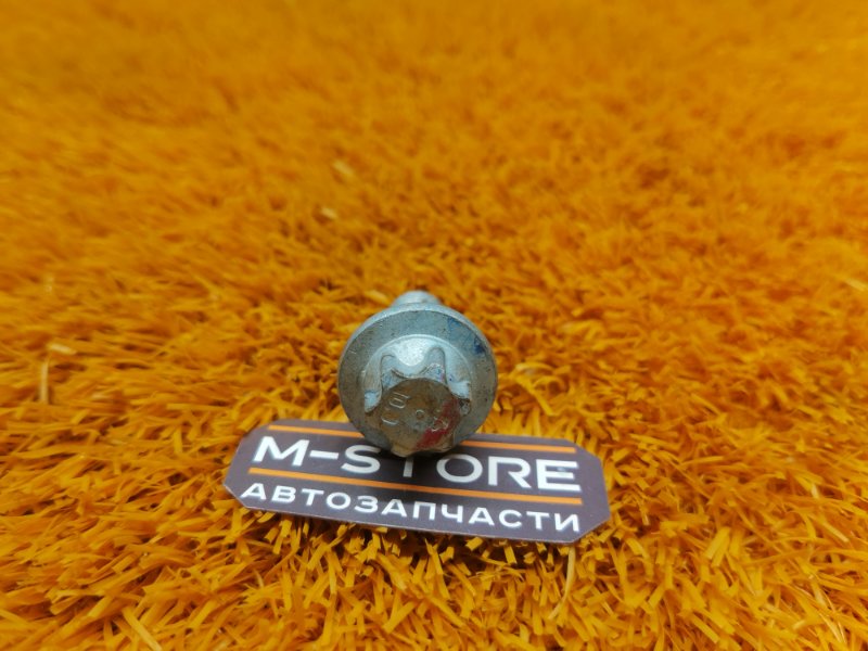 болт подвески, 50 рублей, Красноярск