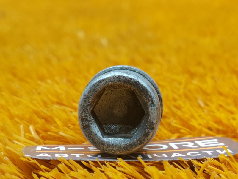 болт подвески, 100 рублей, Красноярск