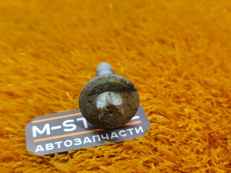 болт подвески, 100 рублей, Красноярск