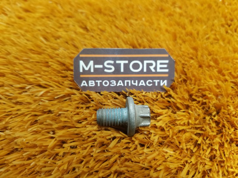 болт подвески, 50 рублей, Красноярск