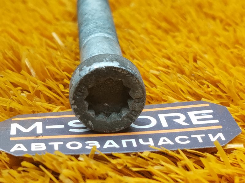 болт подвески, 100 рублей, Красноярск