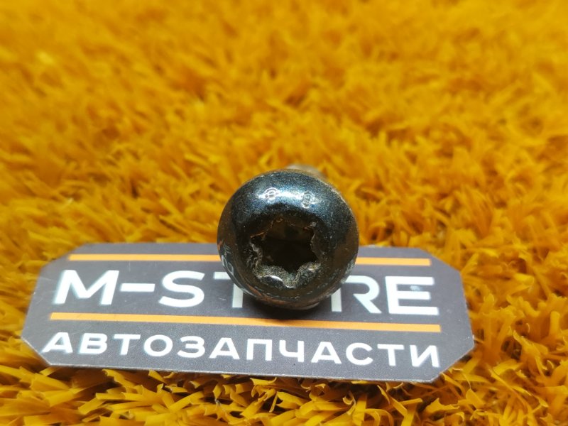 болт подвески, 50 рублей, Красноярск