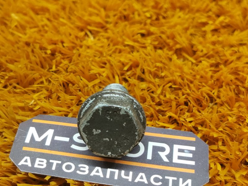 болт подвески, 50 рублей, Красноярск