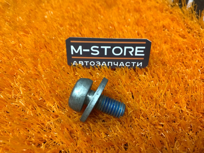 болт подвески, 50 рублей, Красноярск