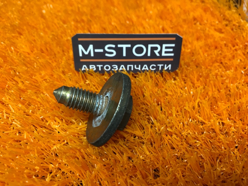 болт подвески, 50 рублей, Красноярск