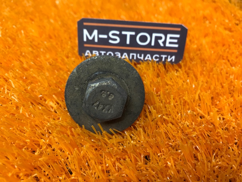 болт подвески, 50 рублей, Красноярск