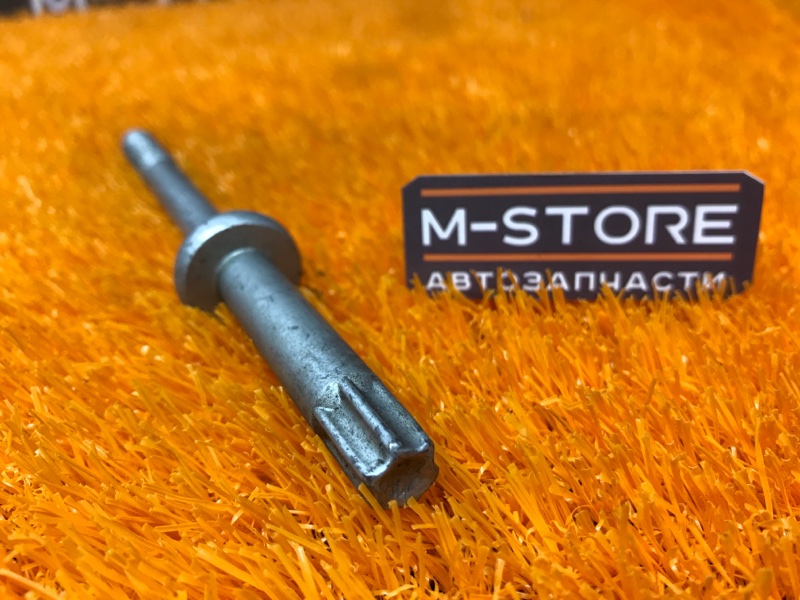 болт подвески, 100 рублей, Красноярск