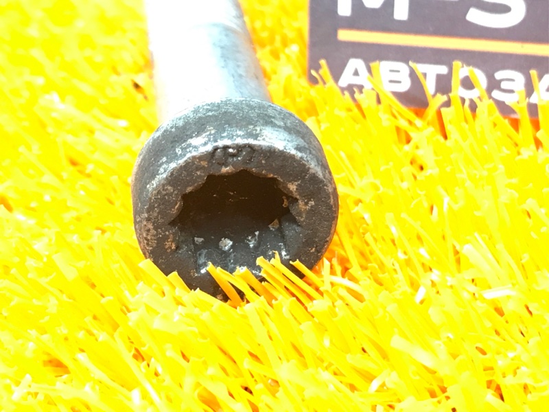 болт подвески, 100 рублей, Красноярск