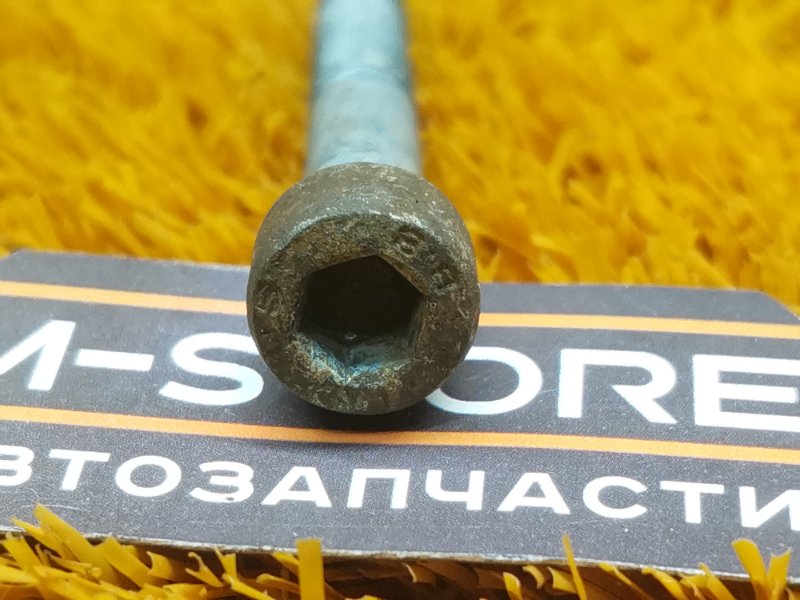 болт подвески, 50 рублей, Красноярск