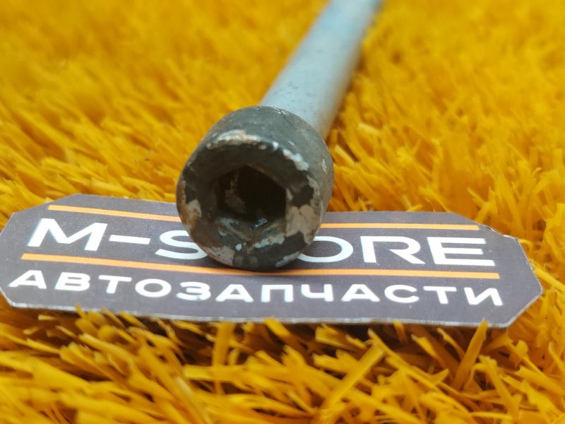 болт подвески, 50 рублей, Красноярск