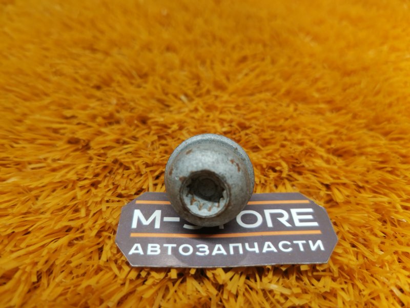 болт подвески, 50 рублей, Красноярск