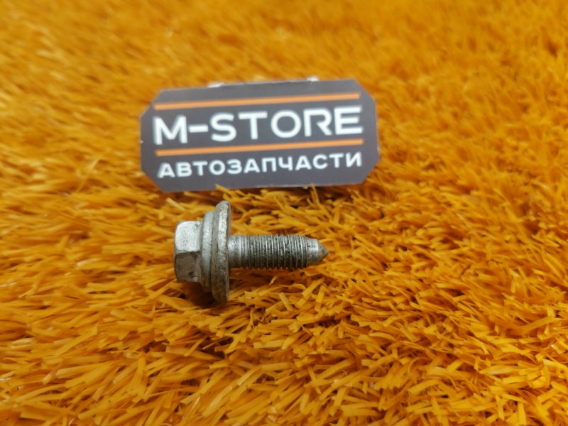 болт подвески, 50 рублей, Красноярск