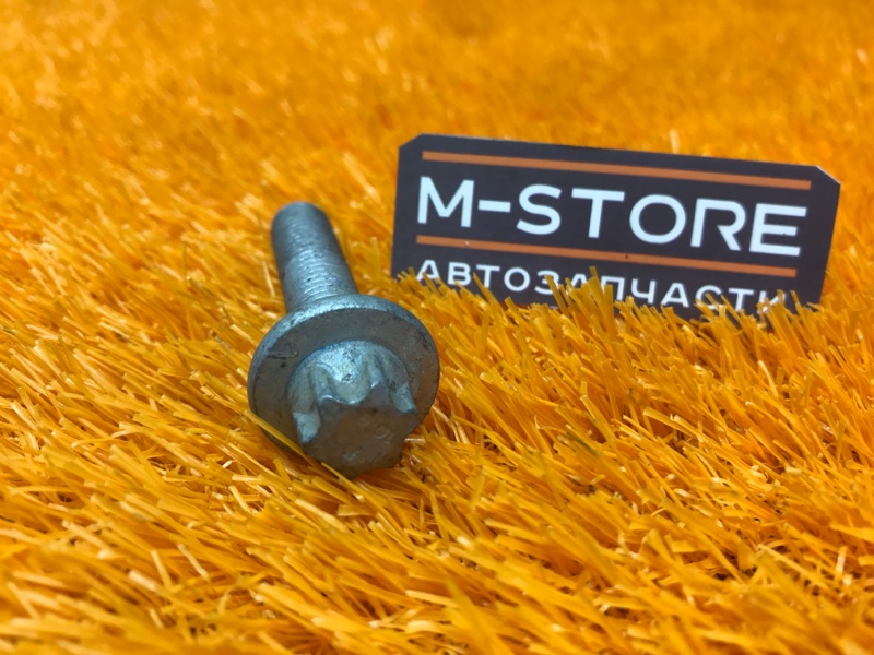 болт подвески, 50 рублей, Красноярск