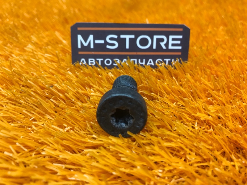 болт подвески, 50 рублей, Красноярск