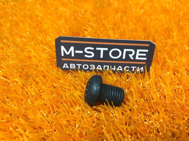 болт подвески, 50 рублей, Красноярск