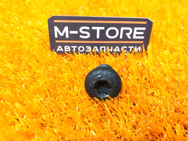 болт подвески, 50 рублей, Красноярск