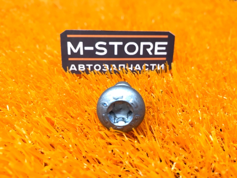 болт подвески, 50 рублей, Красноярск