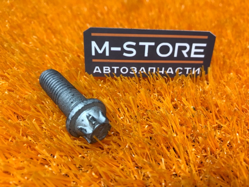 болт подвески, 50 рублей, Красноярск