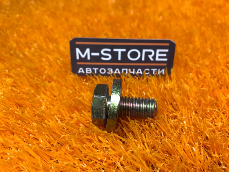 болт подвески, 50 рублей, Красноярск