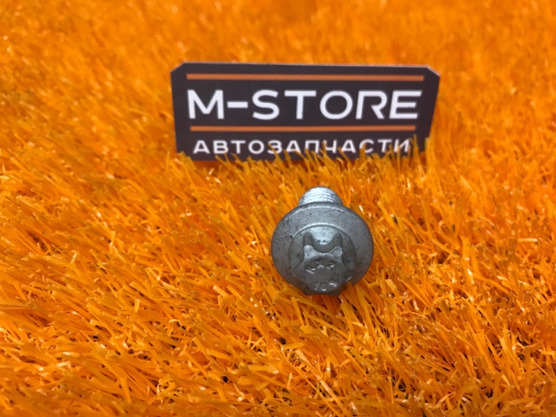 болт подвески, 50 рублей, Красноярск