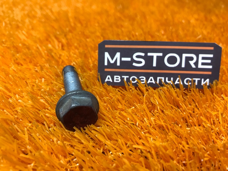 болт подвески, 50 рублей, Красноярск