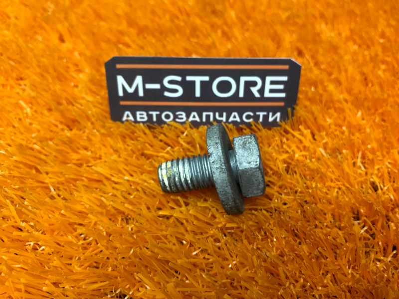 болт подвески, 50 рублей, Красноярск