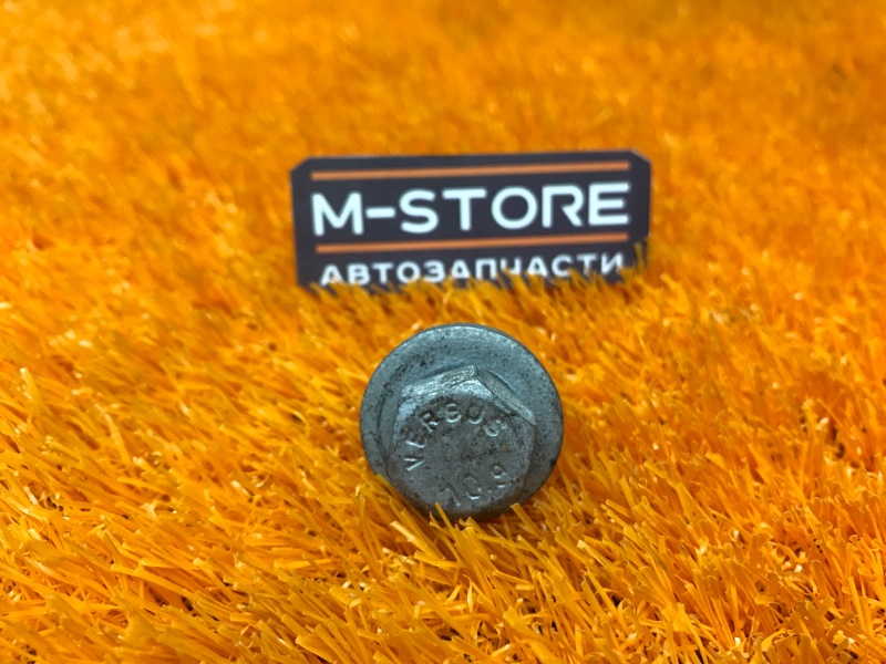 болт подвески, 50 рублей, Красноярск