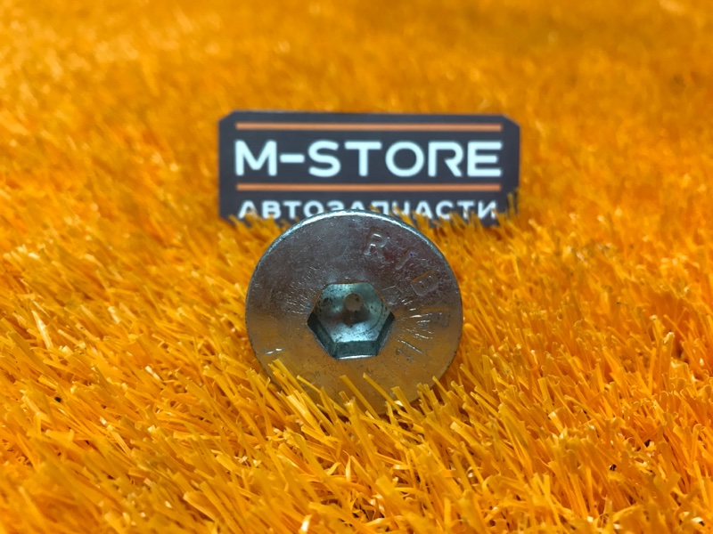 болт подвески, 50 рублей, Красноярск