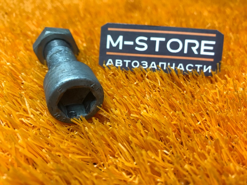 болт подвески, 50 рублей, Красноярск