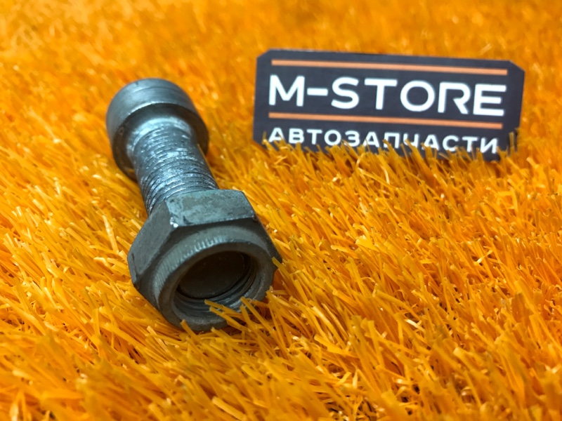 болт подвески, 50 рублей, Красноярск