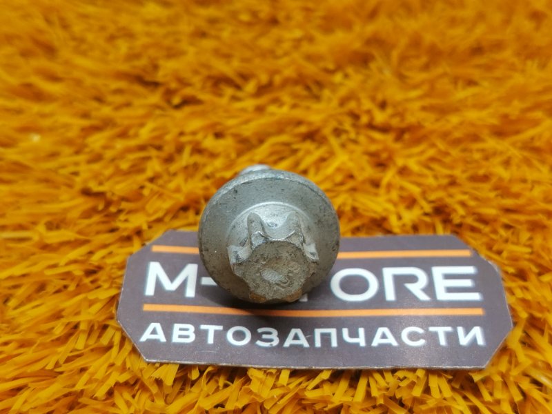 болт подвески, 50 рублей, Красноярск