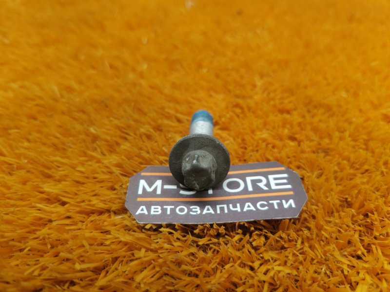 болт подвески, 50 рублей, Красноярск