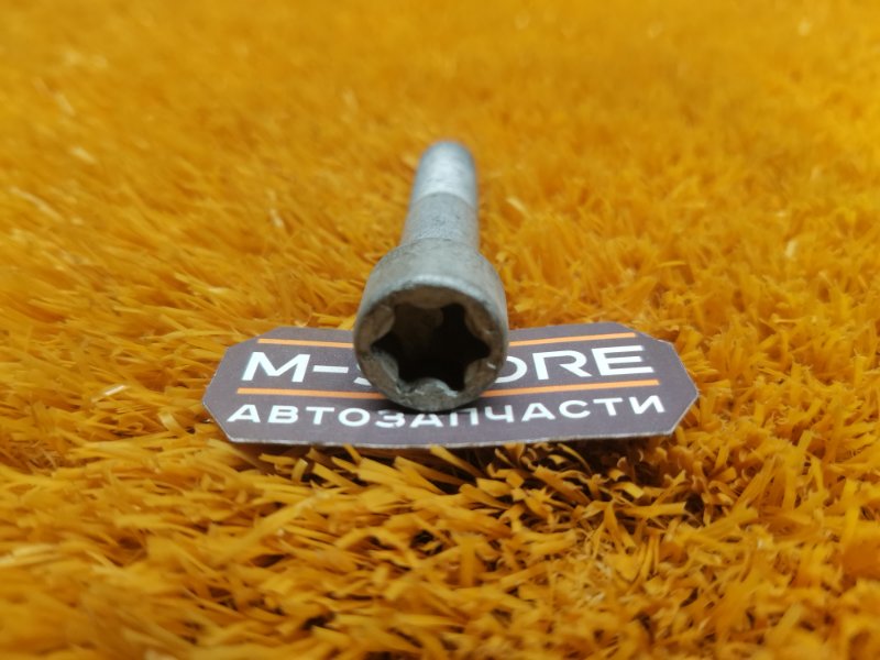 болт подвески, 100 рублей, Красноярск