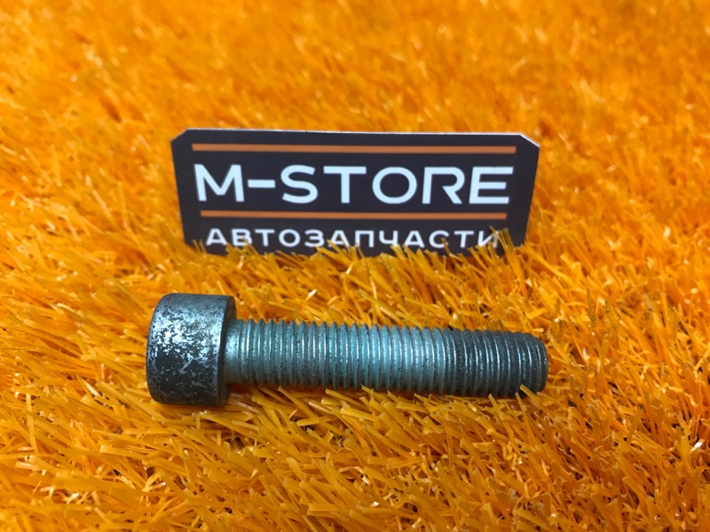 болт подвески, 100 рублей, Красноярск