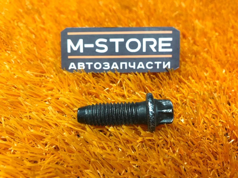 болт подвески, 50 рублей, Красноярск